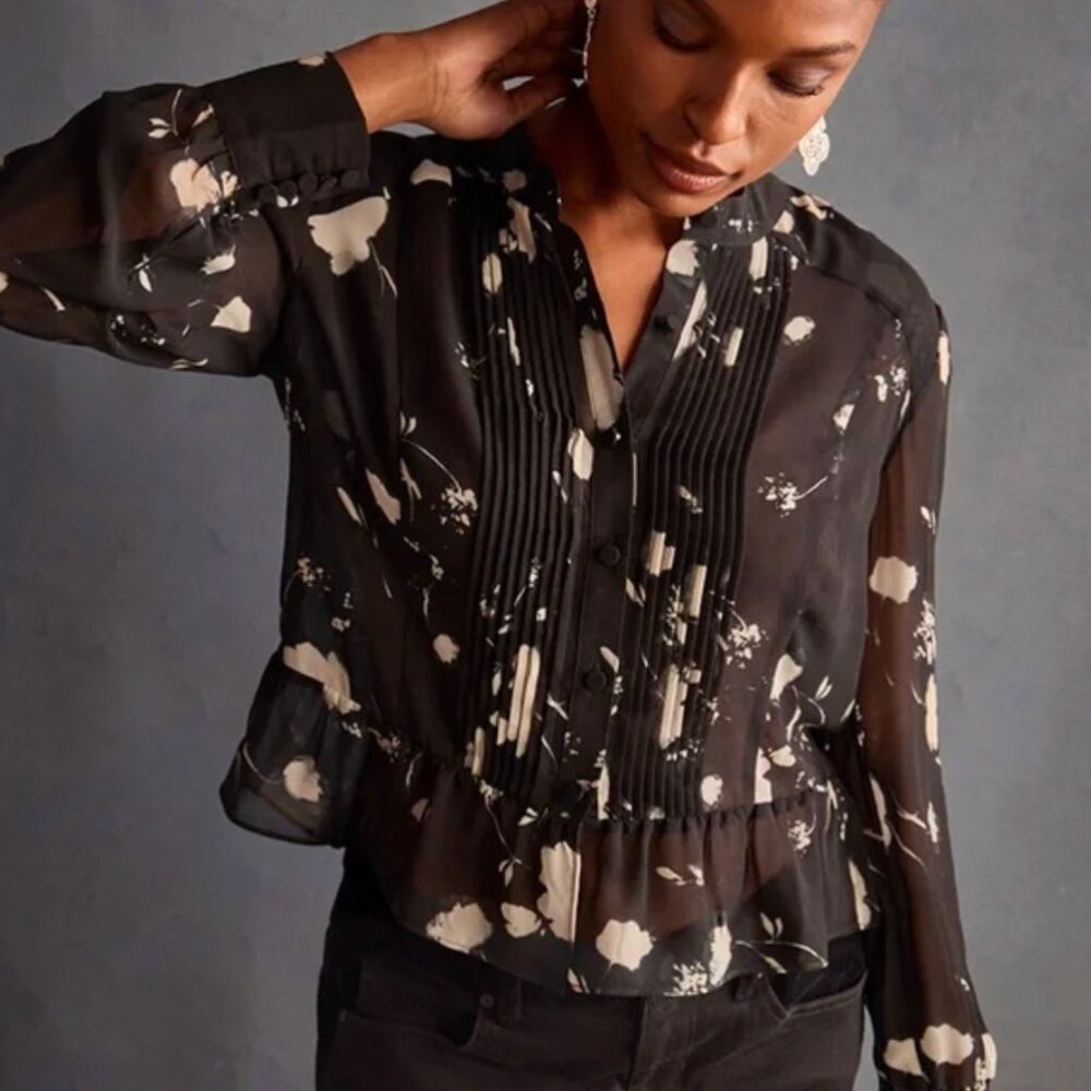 NWT cabi  Size M - Silhouette Blouse